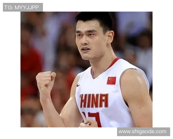 姚明霸气手势引发热议传递力量与自信的篮球精神 姚明霸气手势引发热议传递力量与自信的篮球精神