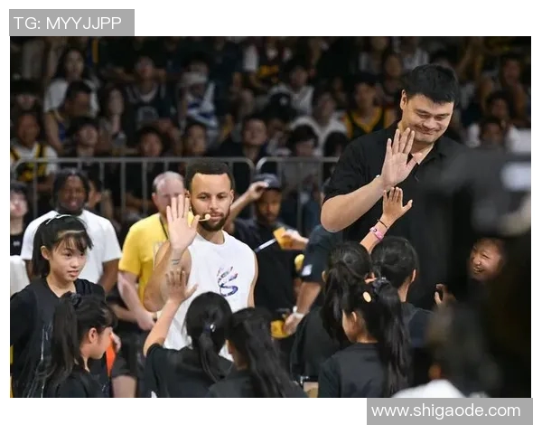 姚明亲临乐从篮球场地助力青少年运动发展与交流活动