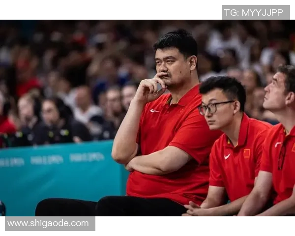 姚明身高之谜揭秘:他如何在篮球界创造传奇与影响力 姚明身高之谜揭秘:他如何在篮球界创造传奇与影响力