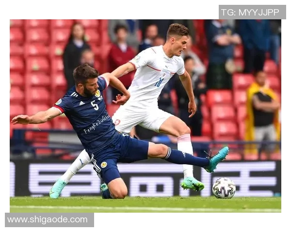 不来梅足球明星的辉煌历程与未来展望解析 不来梅足球明星的辉煌历程与未来展望解析