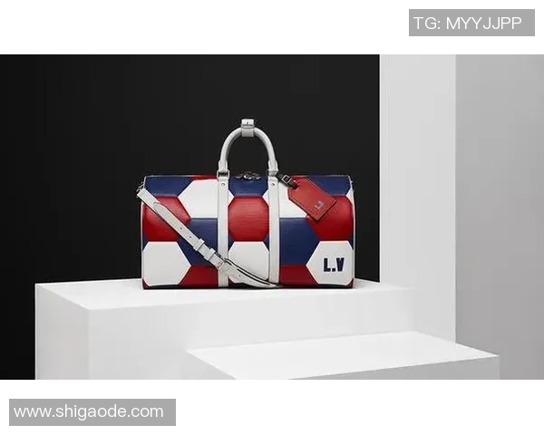 2020年足球明星的奢华包袋背后故事与时尚潮流的完美结合 2020年足球明星的奢华包袋背后故事与时尚潮流的完美结合